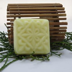 Lavender and Rosemary Condition Bar with real silk.